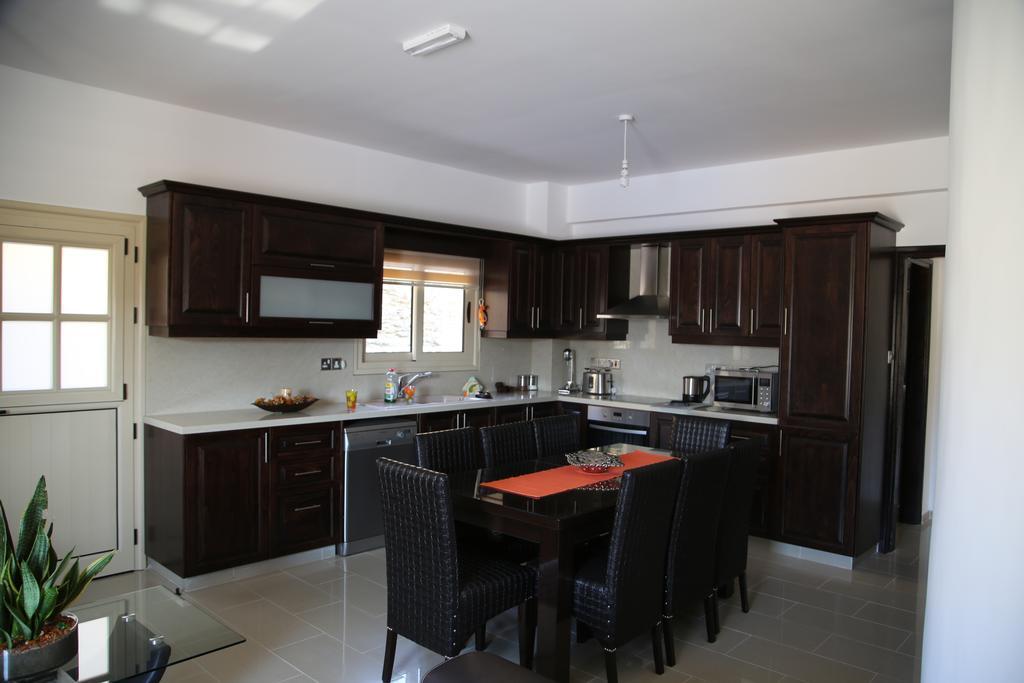 Villa Melyia Като Пиргос Стая снимка